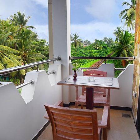 L&D Lodge Hikkaduwa Luaran gambar